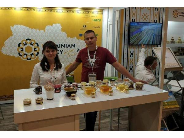 Український мед отримав срібло на виставці Apimondia 2019 у Канаді Рис.2