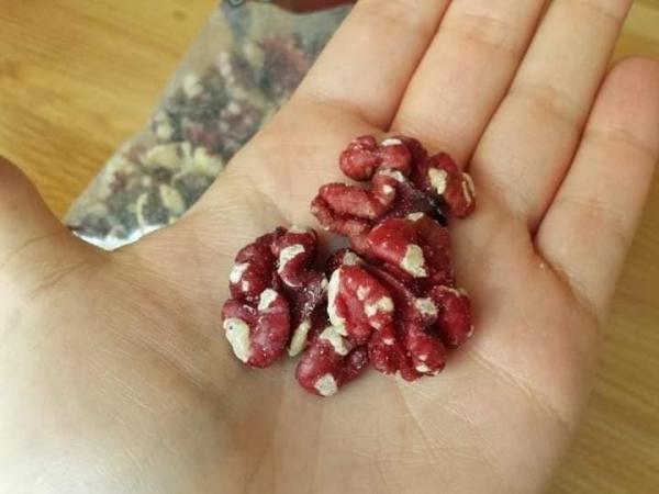 В Україні вирощують унікальні горіхи з червоним ядром Рис.3