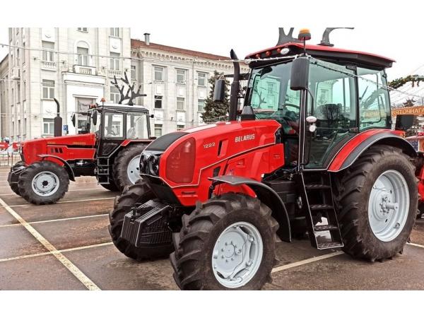 МТЗ показав оновлені трактори Рис.3