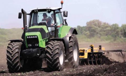 Надходження нових моделей тракторів в Україну заблоковано Рис.1