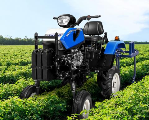 Індійська компанія презентувала садовий трактор-квадроцикл Рис.1