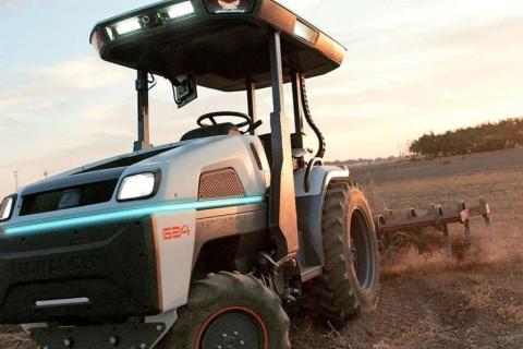 Каліфорнія поки що не дозволяє автономні трактори Рис.1