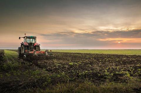 З травня розпочинається подання заявок на отримання субсидій на землю для аграріїв з постраждалих регіонів  Рис.1