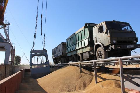 Митниця блокує експорт зерна в портах - Соколов Рис.1